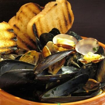 SAUTEE DI COZZE O VONGOLE